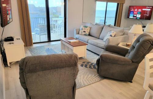 New Smyrna Beach Apartment | 311 - Perfect 1 Bdrm with Stunning Views!
