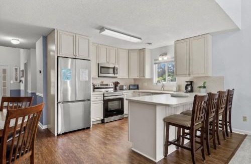 Surfside Beach House | 34j GCR-Ortiz Oasis