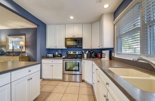 South Beach Villa | 35 Lands End ~ Private Deck Overlooking Calibogue Sound