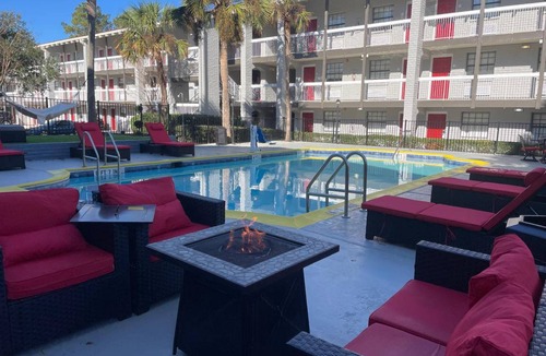 Tallahassee House | 350 m² Motel ∙ 127 guests