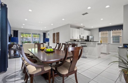 West Kissimmee Cottage | 360-7-pc-large and Luxury Villa