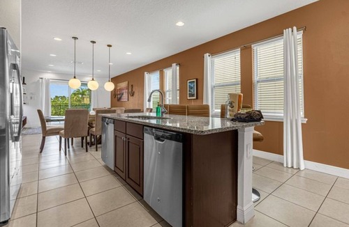 West Kissimmee Cottage | 371-8-pc-fabulous Home With Private Pool and spa