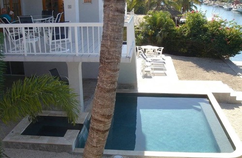 Venetian Shores House | 372 m² House ∙ 4 bedrooms ∙ 10 guests
