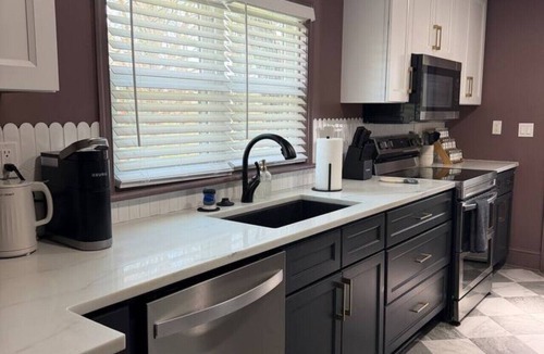 Danville House | 3bd/1.5bth-NEW Cottage Retreat-2 mi from casino