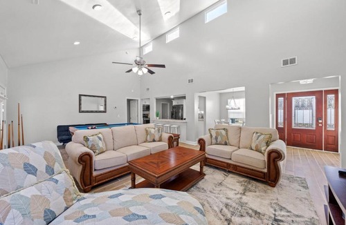 Lynn Haven Apartment | 3BD-2B Tropical Island Style home with Private Pool