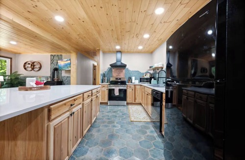 Altamont Cabin | 4 Acres + 4BR Secluded Cabin w Hot Tub & Fire Pit. Next to Blue Ridge Parkway!