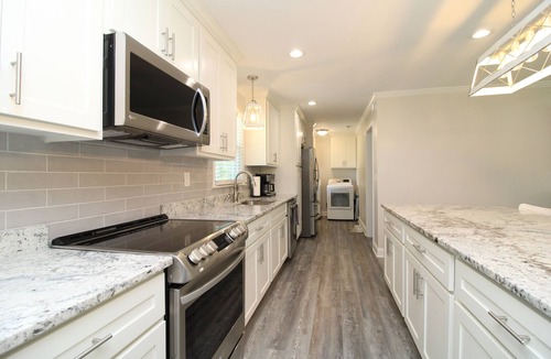 Cartersville House | 4 Bed/3 Baths Cartersville Convenient Stepless Ranch fast WIFI & cable/streaming