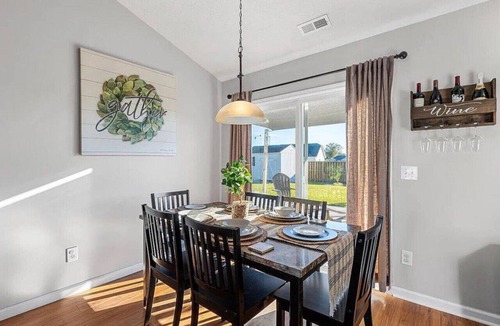 Murraysville Apartment | 4 Bed Beach Getaway! Fenced Yard + Garage Parking