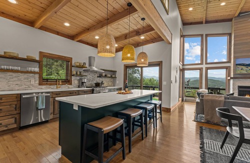 Bryson City Cabin | 4-bedroom cabin in beautiful Bryson City