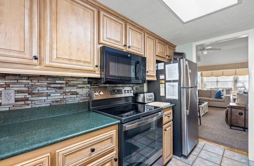 Myrtle Beach Cottage | 4 Bedroom Cottage with a short walk to the Beach