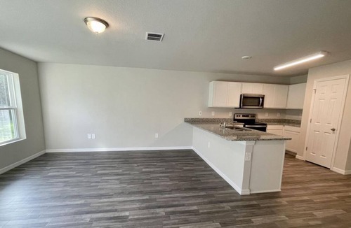 Lakewood Park Apartment | 4 Bedroom Single family 431493 by Houzlet