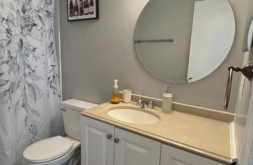 Charlotte Villa | 4 Bedroom Townhome - New 2026