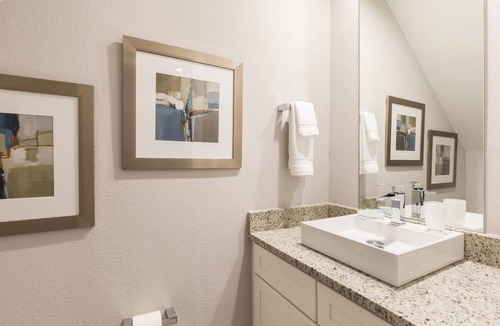 West Kissimmee Villa | ♥ 4 BR 4 BA Villa | 5min→Disneyworld |1804ft²| Gym