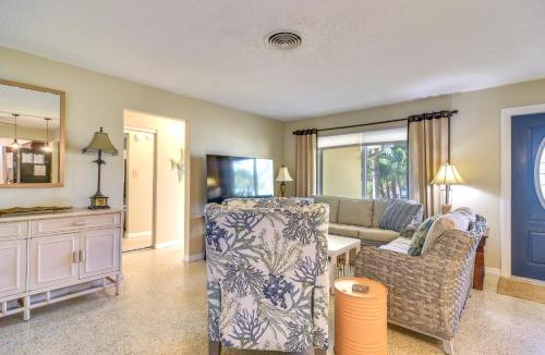 Harbor Bluffs House | 4 Mi to Dog Beach Largo Home with Pool and Hot Tub!