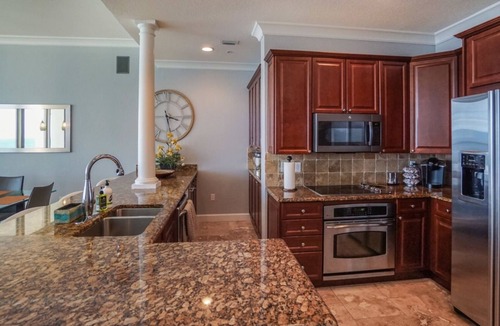 Pensacola Beach Condo | 40% off 2 or 3 night stays from Fri Sept 26 to Thur Oct 1st