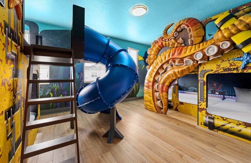 Florida Center House | 400 m² House ∙ 9 bedrooms ∙ 26 guests