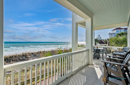 Miramar Beach House | 418 m² House ∙ 6 bedrooms ∙ 18 guests
