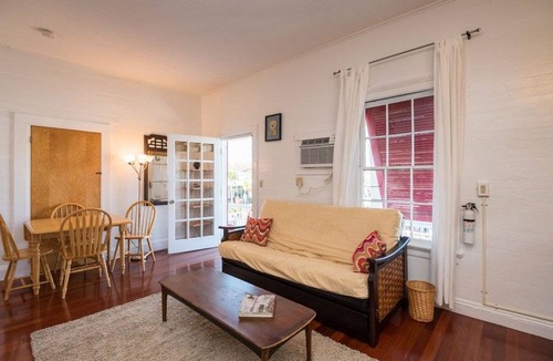 Historic Seaport Apartment | 46 m² Studio flat ∙ 2 guests