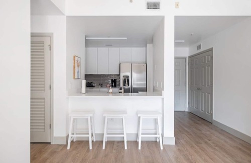 Charlotte Center City Apartment | 4B/2BA Premium Family Apartment with Gym