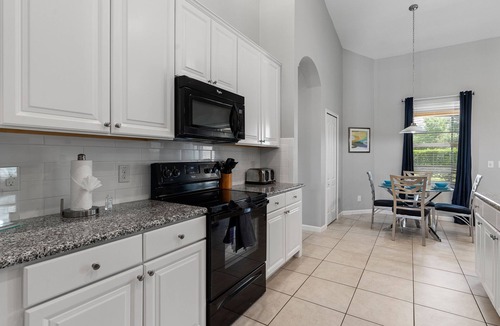 Loughman House | 4BD 3BA, 1 Level Resort Home with Private SW Facing Pool near Disney & Universal