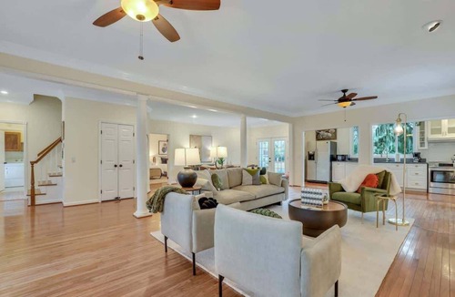 Talahi Island House | 4bd/4ba Lakefront-Spa-Kayak-Near Savannah & Tybee