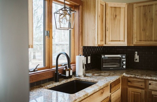 Nellysford Cabin | 4BD Modern Cabin | Patio, Game Loft, Golf Course