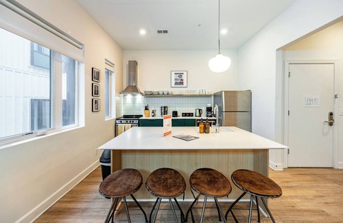 Buena Vista Apartment | 4BDR Suite w/Private Rooftop | Mins from Broadway