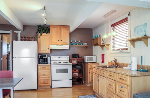 Port St. Joe House | ☀️4BR-1 Block from Beach-Pet Friendly-Sea Hook☀️