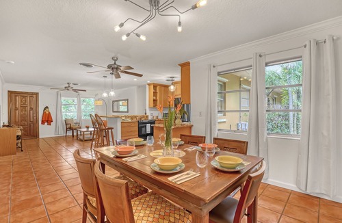 Palm City House | 4Br/2Ba Dog friendly Stuart, Beaches, Boating, fishing, Restaurants