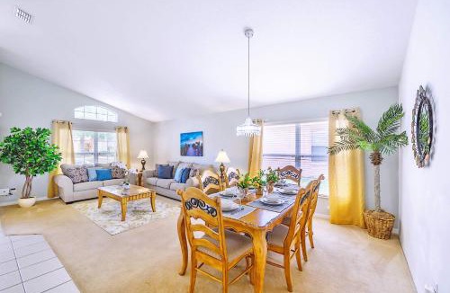 Solana House | 4BR Family Resort Home - Private pool & Games Room