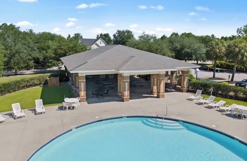 Lexington House | 4BR Lexington Home - Pool, Fishing Pond, Firepit. Stylish and Cozy Home