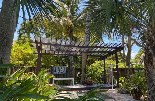 South Lake House | 4BR, Private Backyard Oasis/POOL & HotTub(Jacuzzy)