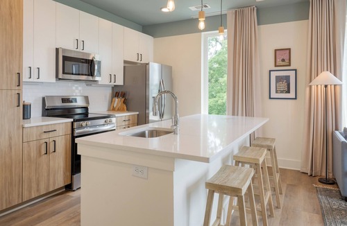 12 South Condo | 4BR Suite + Balcony + Rooftop | 12 South Top-Rated Hotel | The Gilmore