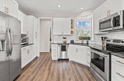 Madison House | 4BR Urban Oasis Home w/Flex Office Near Nashville