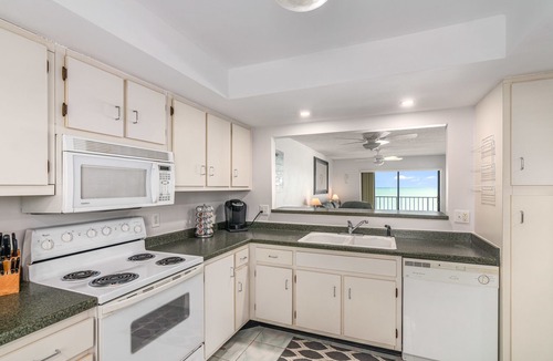 Satellite Beach Condo | 4th Floor Direct Oceanfront