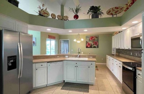 Pine Valley Apartment | 5/4, Saltwater Pool & Spa, Golf Course view
