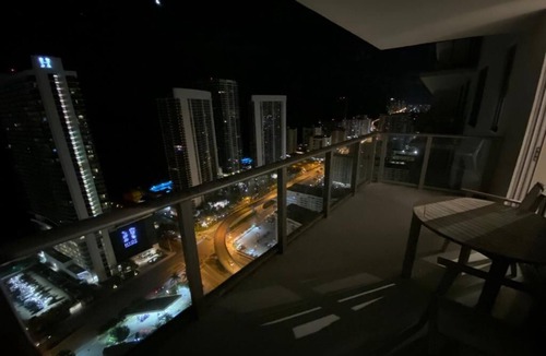 Hallandale Beach Condo | 5 🏙AMENITIES + LUXURY CONDO IN THE SKY