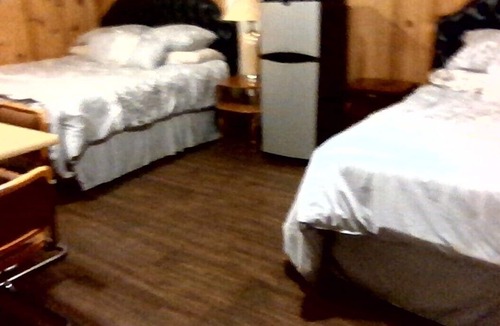 Love Valley Apartment | 5 bedroom bed & breakfast in adorable Statesville with AC