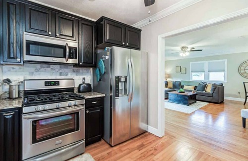 Lakeland House | 5 Bedrooms Private Vacation Home In Lakeland