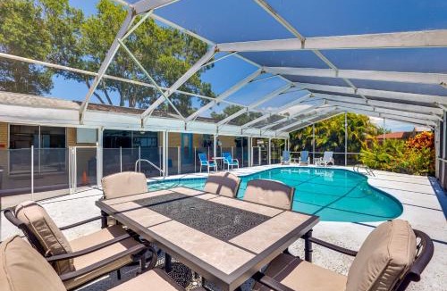Orient Park House | 5 Mi to Busch Gardens Tampa Bay: Villa w/Pool!
