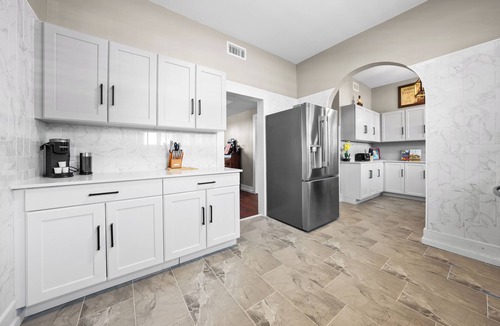 St. Augustine House | 5 Min Walk to St. George Street~Resort Access to Pool & Gym~King Beds~Grill~Wifi