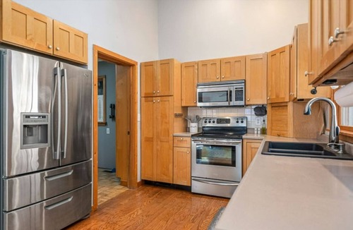 Celina Cottage | 5 Minute Walk to Horse Creek Marina