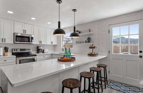 South Pinellas Community Council House | 5 minutes from the BEACH, steps from inground POOL