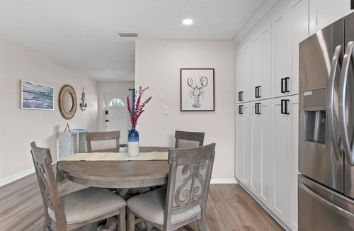South Pinellas Community Council House | 5 minutes from the BEACH, steps from inground POOL