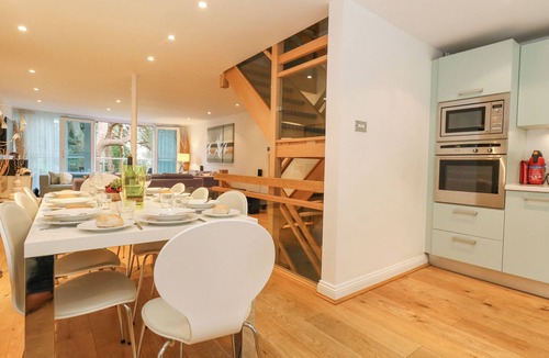 Sandbanks Cottage | 5 Red Sails