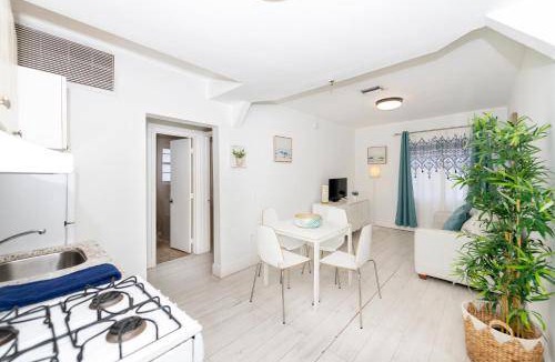 South of Fifth Apartment | 50 m² Apartment ∙ 3 guests