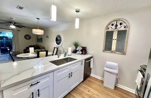 Bel Air House | 50 steps to beach 2 bed 3 bath townhome sleeps 8, close to restaurants and ent.