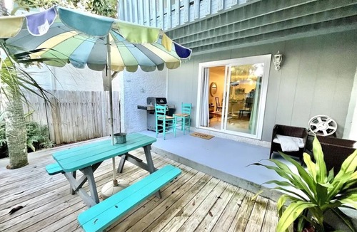 Bel Air House | 50 steps to beach 2 bed 3 bath townhome sleeps 8, close to restaurants and ent.