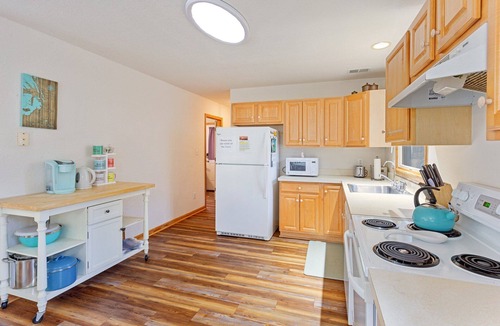 Colington House | 5049 Carolyn's Getaway *3 Dogs Allowed *EV Charger