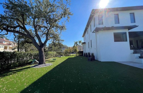 Sunset Park House | 520 m² House ∙ 5 bedrooms ∙ 16 guests